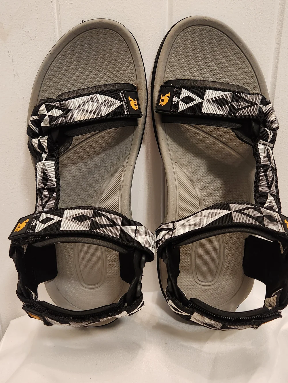 Camel Crown Men’s Size 8  Waterproof Hiking Outdoor Sport Sandals Shoes Strappy